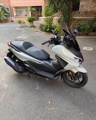 Honda Forza 350