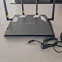 Netgear R7500 Nighthawk X4 AC2350 router WiFi dual