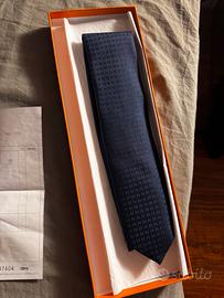 Cravatta Hermès Façonnée H Blu Marine