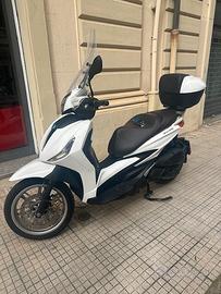 Piaggio Beverly 300 i.e. hpe 2021 abs asr