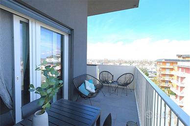 ATTICO 3 CAMERE CON DOPPI SERVIZI P.ZZA MILANO 30.