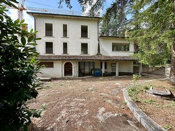 Villa singola Pizzoli [GRO651VRG]