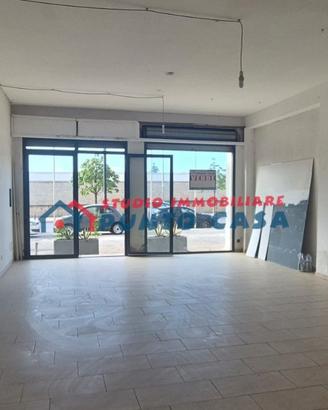 VIALE DELLA PROVINCIA - Locale commerciale al P.T