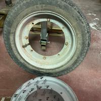 Ruote vespa 4 fori maggiorate 3.00-10