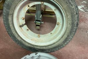 Ruote vespa 4 fori maggiorate 3.00-10