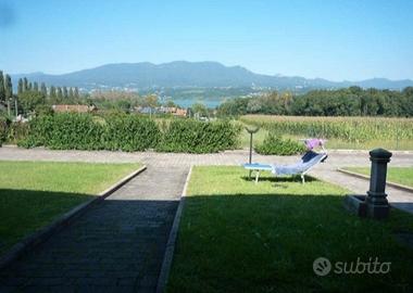 Loft vista lago e montagne sulla pista ciclabile