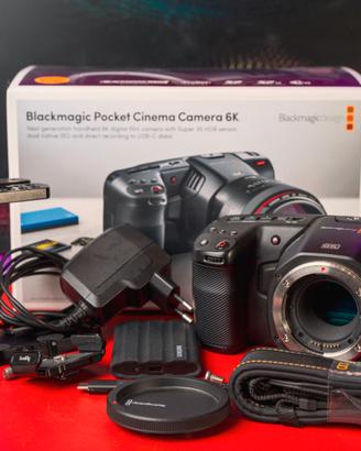 Blackmagic Pocket Cinema Camera 6k G1 con Cage
