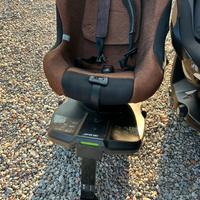 Seggiolino Jane con base girevole e attacco isofix