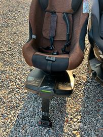 Seggiolino Jane con base girevole e attacco isofix