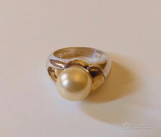 Anello in argento perla e oro 