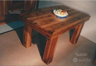 Mobili realizzati a mano in noce massiccio