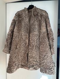 Pelliccia in agnello rasato chiaro