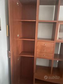 Parete attrezzata in legno