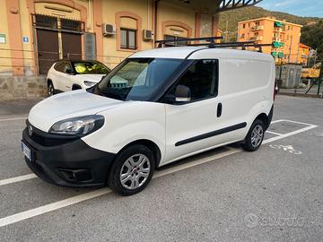 Fiat doblo 1.6 mjet 105 cv 3 posti