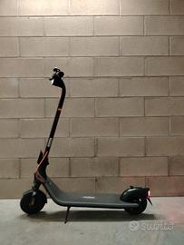 Monopattino Elettrico-Segway  Ninebot E2 plus II