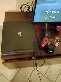Sony Ps pro con due controller