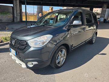 Dacia Lodgy Stepway 1.5 Blue dCi 115CV 7 posti