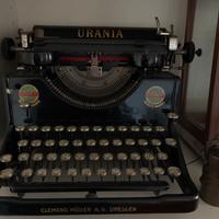 Macchina per scrivere URANIA