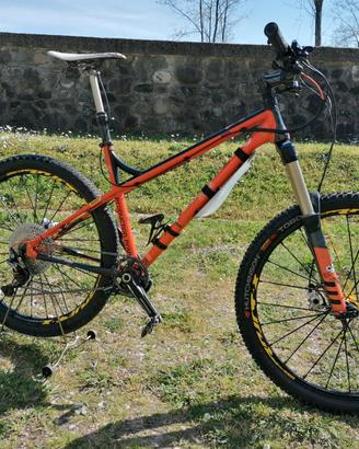 Mountain bike Enduro Front Production - Privee