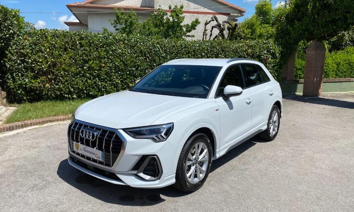 AUDI Q3 35 TDI S tronic S line INT/EST NAV