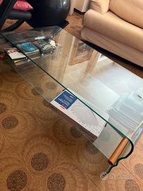 Tavolino di cristallo