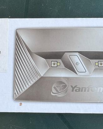 sanificatore per interni auto a raggi UV-C