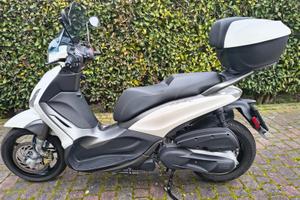 Piaggio Beverly 350 Sport Tourer