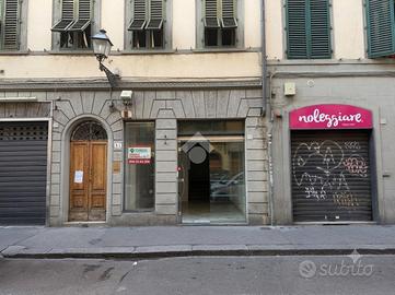 NEGOZIO A FIRENZE