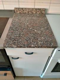 Mobile base con piano in marmo