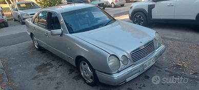 MERCEDES Classe E (W/S210) - 1996