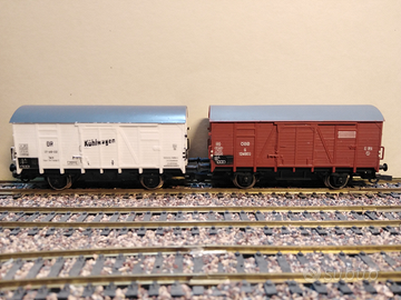 Coppia vagoni Piko H0 no Lima