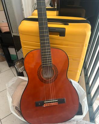 Chitarra basica come nuova