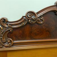 Letto matrimoniale in noce e radica perfetto