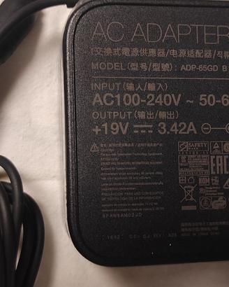 Alimentatore Asus - 19V - originale.