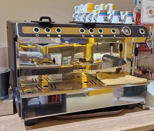 Macchina caffè a capsule professionale