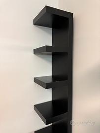Scaffale a parete nero