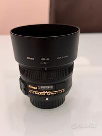 Nikon AF-S NIKKOR 50mm f/1.8G + Paraluce HB-47
