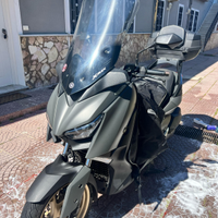 Yamaha Xmax tech max 300