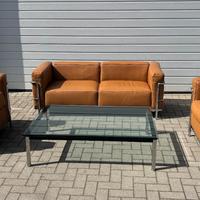 MDF ITALIA 2poltrone LC2 pelle martellata Cognac
