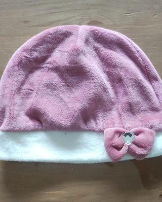 Cappellino in ciniglia malva e panna neonate