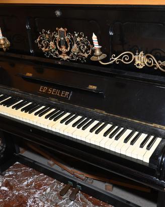 Pianoforte verticale ED SEILER