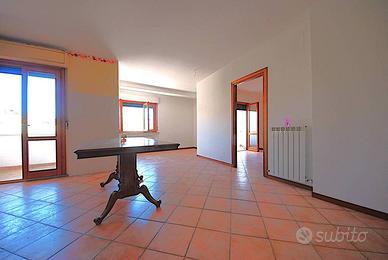 Appartamento di 80 m² con 3 locali e box auto a Tr