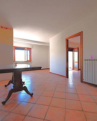 Appartamento di 80 m² con 3 locali e box auto a Tr