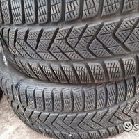 Coppia pneumatici invernali 265 35 21 Pirelli