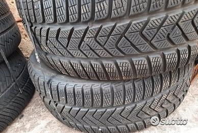 Coppia pneumatici invernali 265 35 21 Pirelli