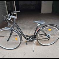 Bici Decathlon Weg da 28" con cambio 6 marce