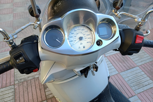 Aprilia scarabeo 250 ie