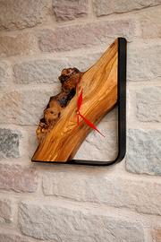 orologio in legno di ulivo 