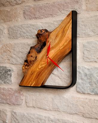 orologio in legno di ulivo 