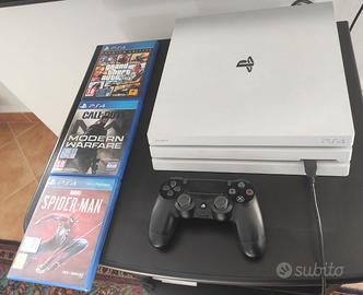 PS4 PRO Bianca 1 TB (completa)